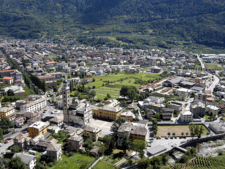 Panorama su Tirano